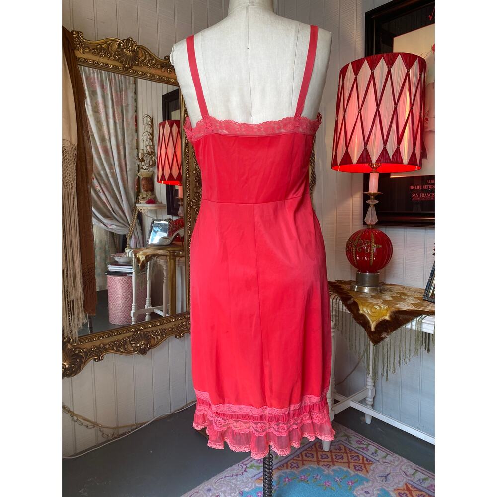 vintage 1950s red nylon slip 50s lingerie lace ruffled med 38 pin up boudoir - Picture 7 of 9